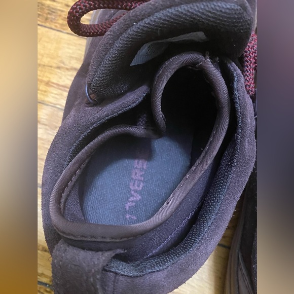 Converse weather proof burgundy sneakers size 8.5 - Picture 4 of 6